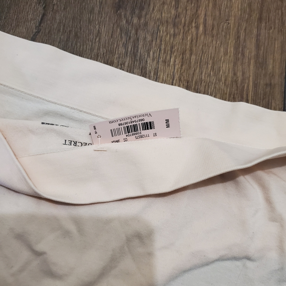 NWT VS | Logo Hipster/Hiphugger Panties - Picture 3 of 5